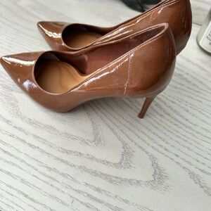 Jessica Simpson Glossy Brown Heels